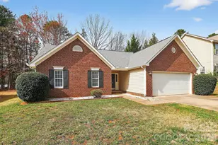 7022 Duchamp Dr, Charlotte, NC 28215 - Photo 2