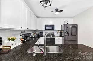 6219 Thompson Brook Lane, Charlotte, NC 28212 - Photo 14