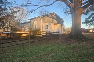 2119 Lakeview Ln, Charlotte, NC 28214 - Photo 2