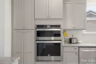 560 Sandbar Pt, Clover, SC 29710 - Photo 16