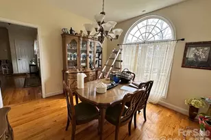 1385 Ron Whicker Dr, Catawba, NC 28609 - Photo 4