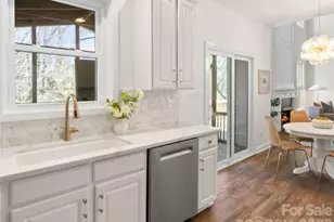 2020 Sablewood Dr, Charlotte, NC 28205 - Photo 14