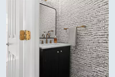 2020 Sablewood Drive, Charlotte, NC 28205 - Photo 20