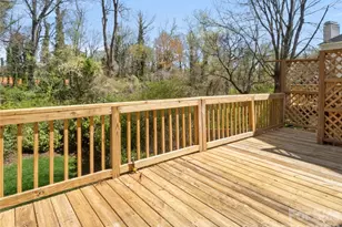 2020 Sablewood Dr, Charlotte, NC 28205 - Photo 32