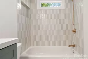 2020 Sablewood Dr, Charlotte, NC 28205 - Photo 28