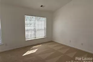 1318 Nadies Ct, Charlotte, NC 28214 - Photo 4