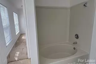 1318 Nadies Ct, Charlotte, NC 28214 - Photo 12