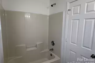 1318 Nadies Ct, Charlotte, NC 28214 - Photo 10