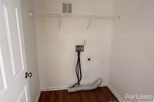 1318 Nadies Ct, Charlotte, NC 28214 - Photo 14