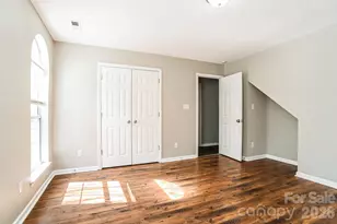 8425 Woodford Bridge Dr, Charlotte, NC 28216 - Photo 8