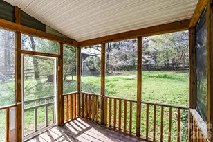 8425 Woodford Bridge Dr, Charlotte, NC 28216 - Photo 6