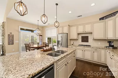 15523 Lake Ridge Road, Charlotte, NC 28278 - Photo 12