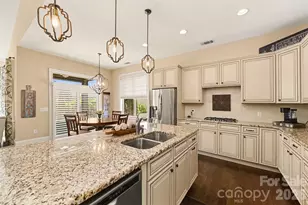 15523 Lake Ridge Rd, Charlotte, NC 28278 - Photo 12