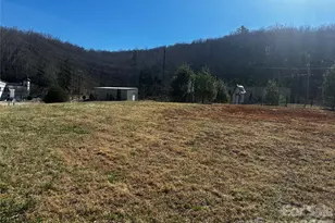 400 Old Dale Rd, Spruce Pine, NC 28777 - Photo 1