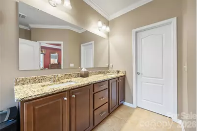 14604 Brannock Hills Drive, Charlotte, NC 28278 - Photo 16