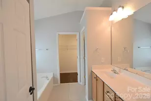 9815 Steed Ct, Charlotte, NC 28269 - Photo 18