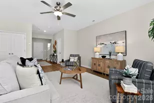 3124 Wynn Way, Charlotte, NC 28215 - Photo 4