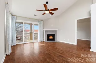 18009 Kings Point Dr, Cornelius, NC 28031 - Photo 16