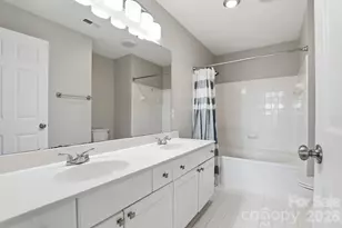 18009 Kings Point Dr, Cornelius, NC 28031 - Photo 20