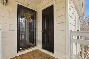 18009 Kings Point Dr, Cornelius, NC 28031 - Photo 2