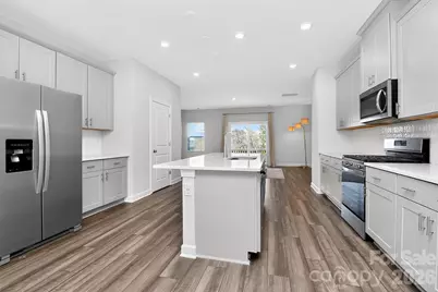 3718 Memorial Parkway, Charlotte, NC 28217 - Photo 6