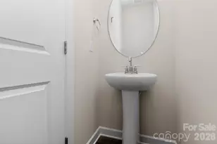 3718 Memorial Pkwy, Charlotte, NC 28217 - Photo 10