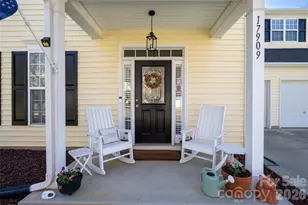 17909 Caldwell Track Dr, Cornelius, NC 28031 - Photo 4