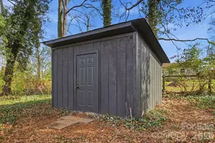 308 Rankin Ave, Lowell, NC 28098 - Photo 38