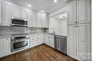 1012 Queens Rd, Charlotte, NC 28207 - Photo 12