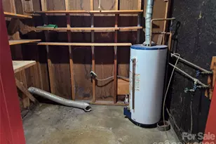 1921 Finchley Dr, Charlotte, NC 28215 - Photo 12