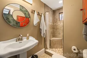 251 Flint St, Asheville, NC 28801 - Photo 20