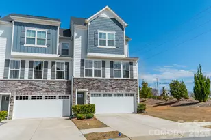 963 Portrush Ln, Tega Cay, SC 29708 - Photo 2