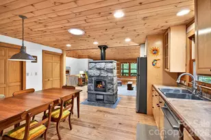 14 Weeping Cherry Forest Rd, Fairview, NC 28730 - Photo 16