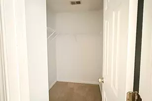 9162 Exbury Ct, Charlotte, NC 28269 - Photo 18