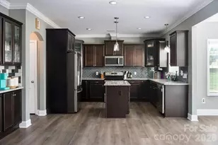 2929 Fernley Ct, High Point, NC 27262 - Photo 8