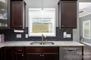 2929 Fernley Ct, High Point, NC 27262 - Photo 10