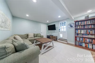 2101 Dartmouth Place, Charlotte, NC 28207 - Photo 24