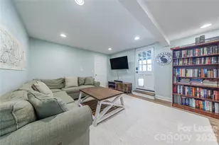 2101 Dartmouth Pl, Charlotte, NC 28207 - Photo 24