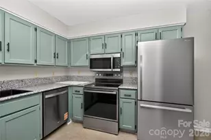 7302 Winery Ln, Charlotte, NC 28227 - Photo 2