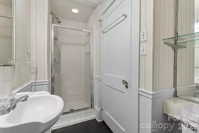 708 E Lake Drive, Greensboro, NC 27401 - Photo 16