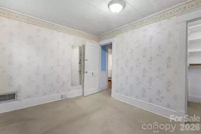 708 E Lake Drive, Greensboro, NC 27401 - Photo 18