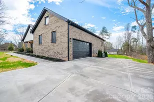 1500 Avalon Oaks Ct, Dallas, NC 28034 - Photo 4