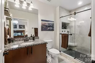 210 N Church St, Charlotte, NC 28202 - Photo 12