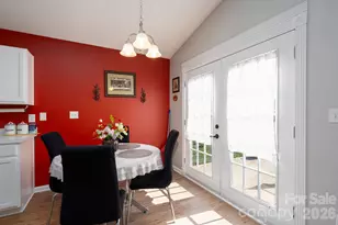 3117 Willamette Valley Dr, Charlotte, NC 28215 - Photo 10