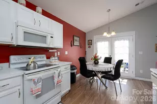 3117 Willamette Valley Dr, Charlotte, NC 28215 - Photo 14