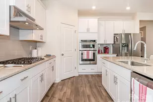 9317 Dunwich Dr, Gastonia, NC 28056 - Photo 10