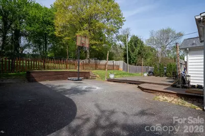 1339 11th Street NW, Hickory, NC 28601 - Photo 32