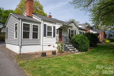 1339 11th Street NW, Hickory, NC 28601 - Photo 2