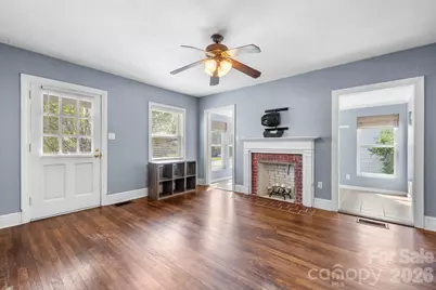 1339 11th Street NW, Hickory, NC 28601 - Photo 6