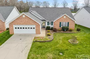 202 Hidden Creek Cir, Salisbury, NC 28147 - Photo 4